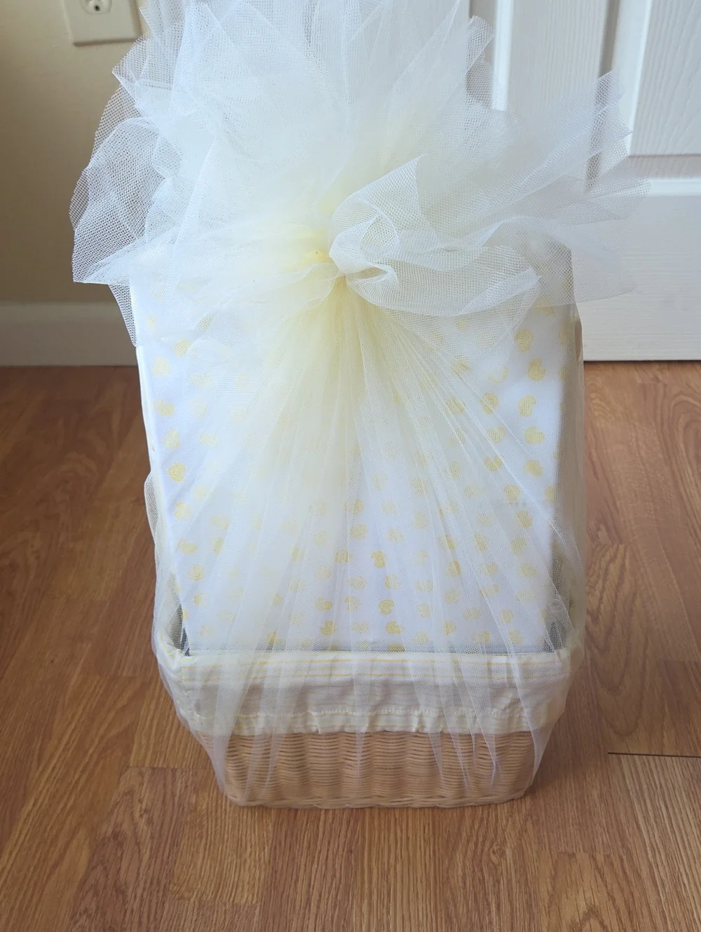 Babygear 10pc Gift Set Yellow Little Duck Baby Neutral Newborn Gift Box